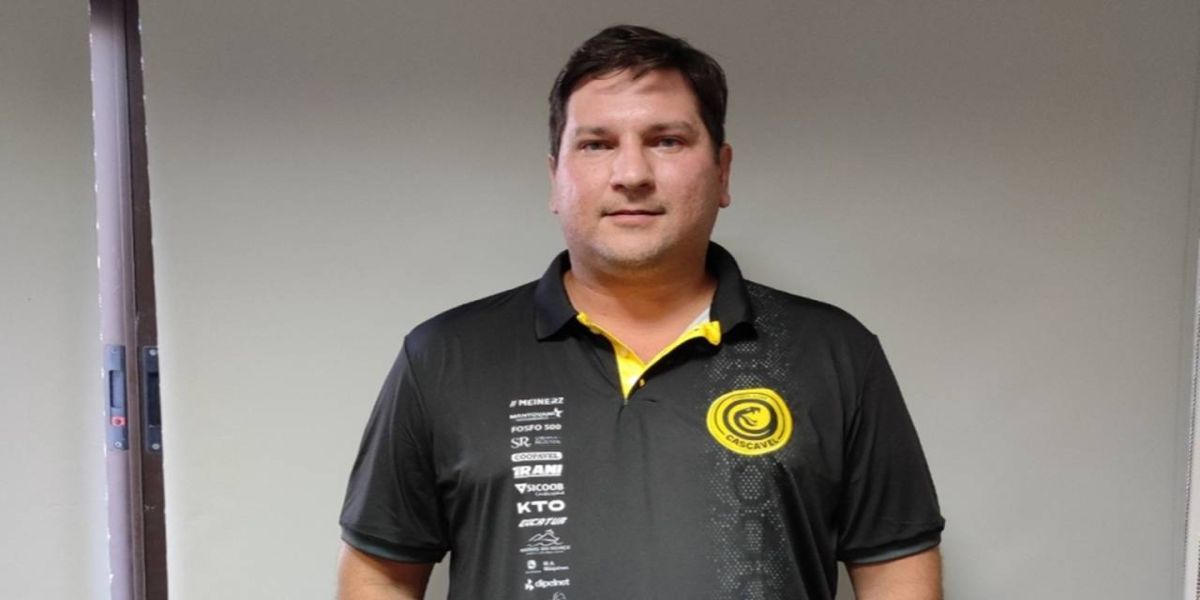 FC Cascavel anuncia saída do técnico Matheus Costa e de membros da Comissão Técnica