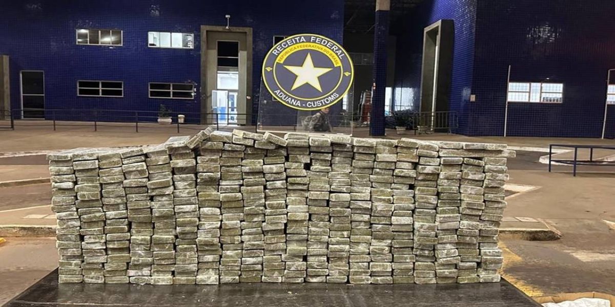Receita Federal apreende 343,3 kg de substâncias análogas à maconha na Ponte da Amizade
