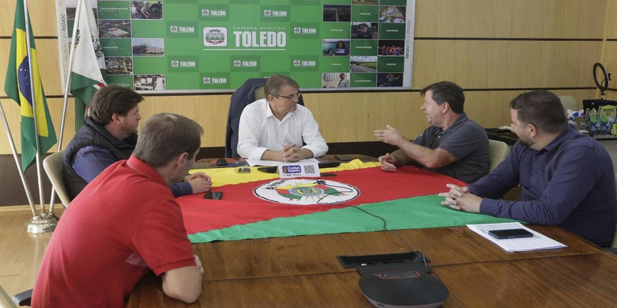 Chefe do Executivo é apresentado ao novo gerente agropecuário da BRF em Toledo