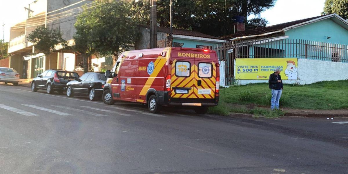 Motociclista de 19 anos fica ferida após queda no Bairro Periolo em Cascavel