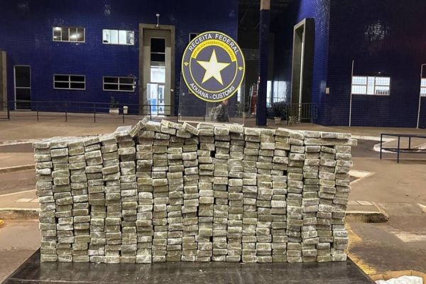 Receita Federal apreende 343,3 kg de substâncias análogas à maconha na Ponte da Amizade