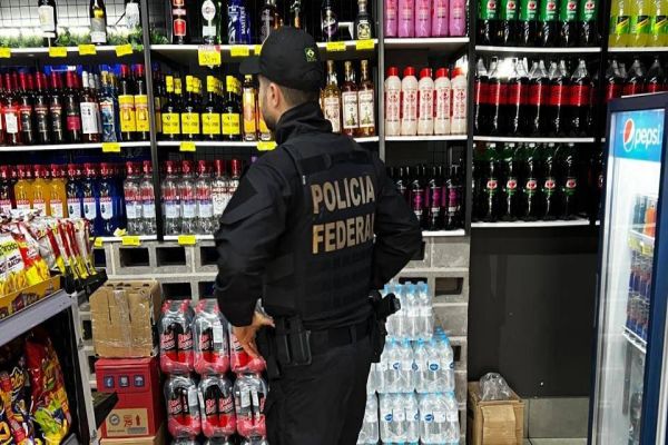 Operação Pen Drive: PF e Receita combatem comércio irregular de cigarros eletrônicos em Cascavel