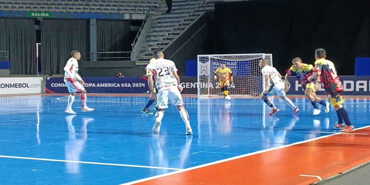 Cascavel Futsal vence Centauros e garante a 5ª colocação na Libertadores