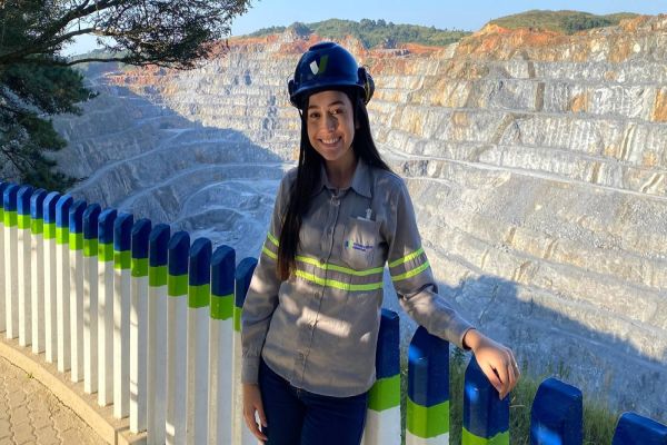 Indústria da construção contribui para aumentar a presença feminina no mercado de trabalho do Paraná