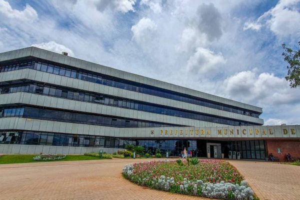 Imagem referente a notícia: Salário antecipado: R$ 73,2 milhões injetam na economia local nesta quarta-feira
