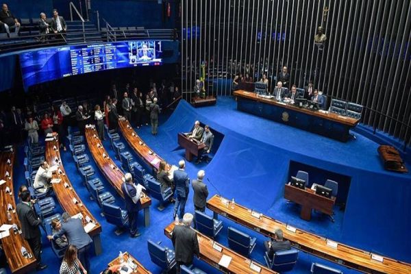 Senado vota Programa Mobilidade Verde e Inovação; "Fim da isenção de imposto de importação?"