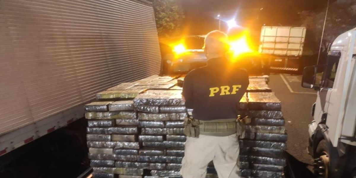 PRF apreende 4 toneladas de maconha em Cambé