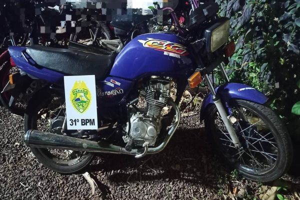 Adolescente flagrado pela PM dirigindo motocicleta em Cafelândia