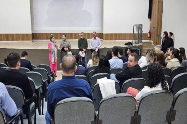 Conselho de Núcleos avalia ações e dá espaço a consultoras de imagem