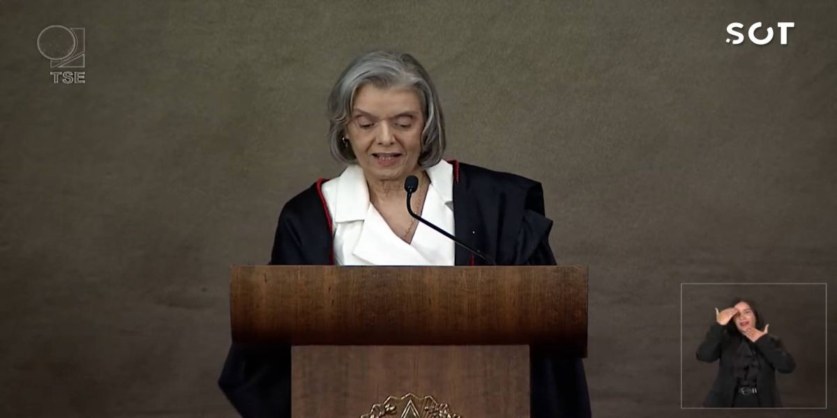 Ministra Cármen Lúcia assume presidência do TSE e enfrenta desafios das Eleições Municipais