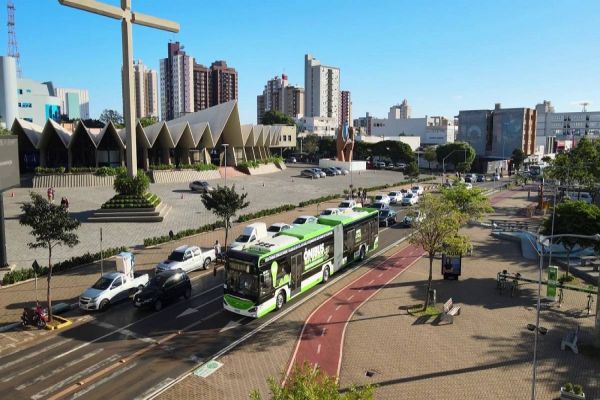 Cidade pioneira: Cascavel inaugura frota de Ônibus Elétricos abastecidos por Energia Solar