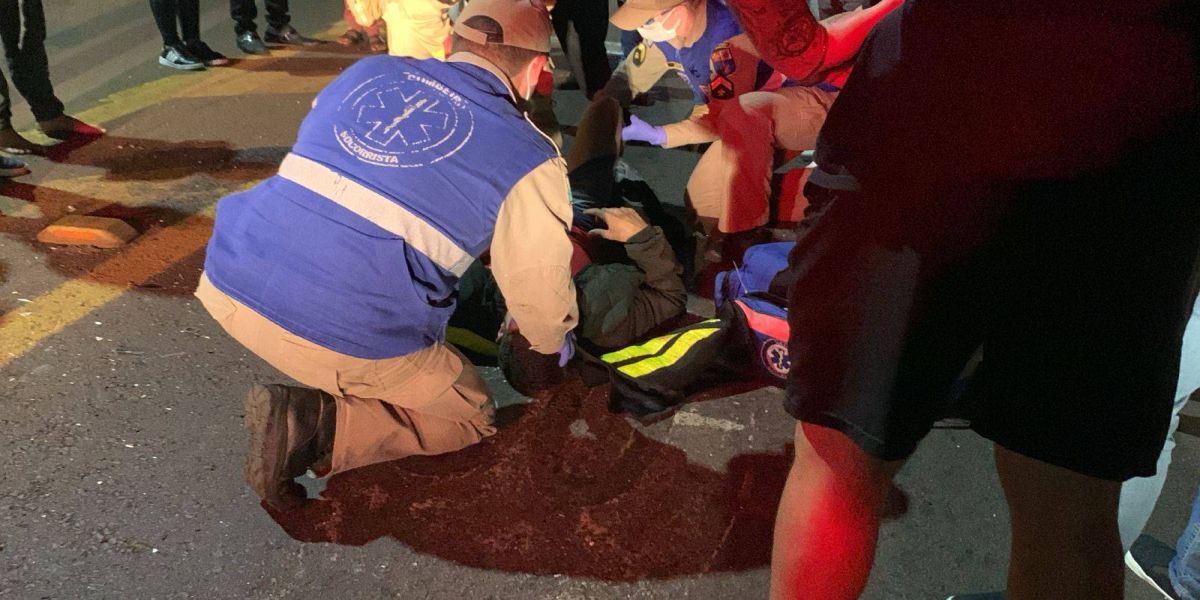 Motociclista fica ferido após colisão de trânsito no Jardim Clarito em Cascavel