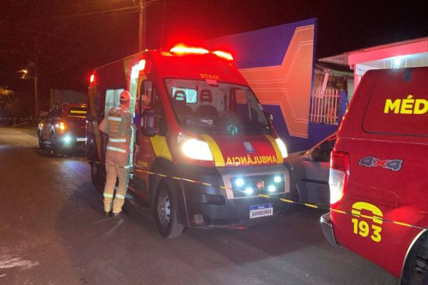 Imagem referente a notícia: Homem fica gravemente ferido após disparo acidental de arma de fogo no Bairro Interlagos