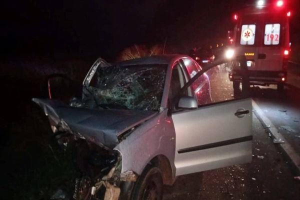 Colisão frontal na BR-369 em Corbélia deixa um morto e dois feridos em estado grave