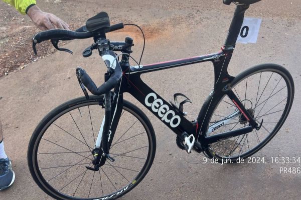 Ciclista de 23 anos fica ferido em colisão com carro na PR-486 em Cascavel