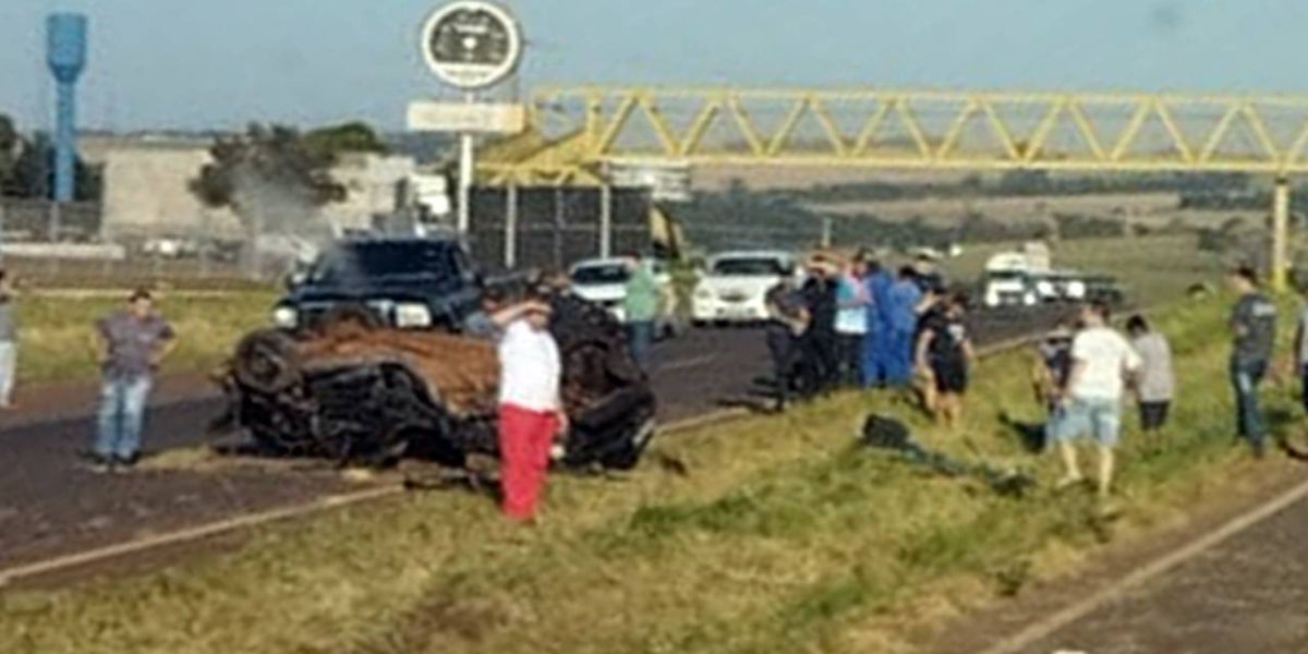 Jovem fica em estado grave após capotamento na BR-163 em Toledo