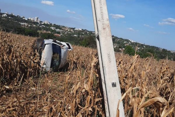 Jovem fica ferido em capotamento na PR-364 em Palotina