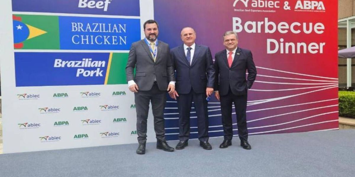 Presidente do Sindiavipar participa de agenda para articulação de novos negócios na China