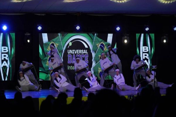 Companhia de dança de Toledo é premiada com bolsa de estudos internacional