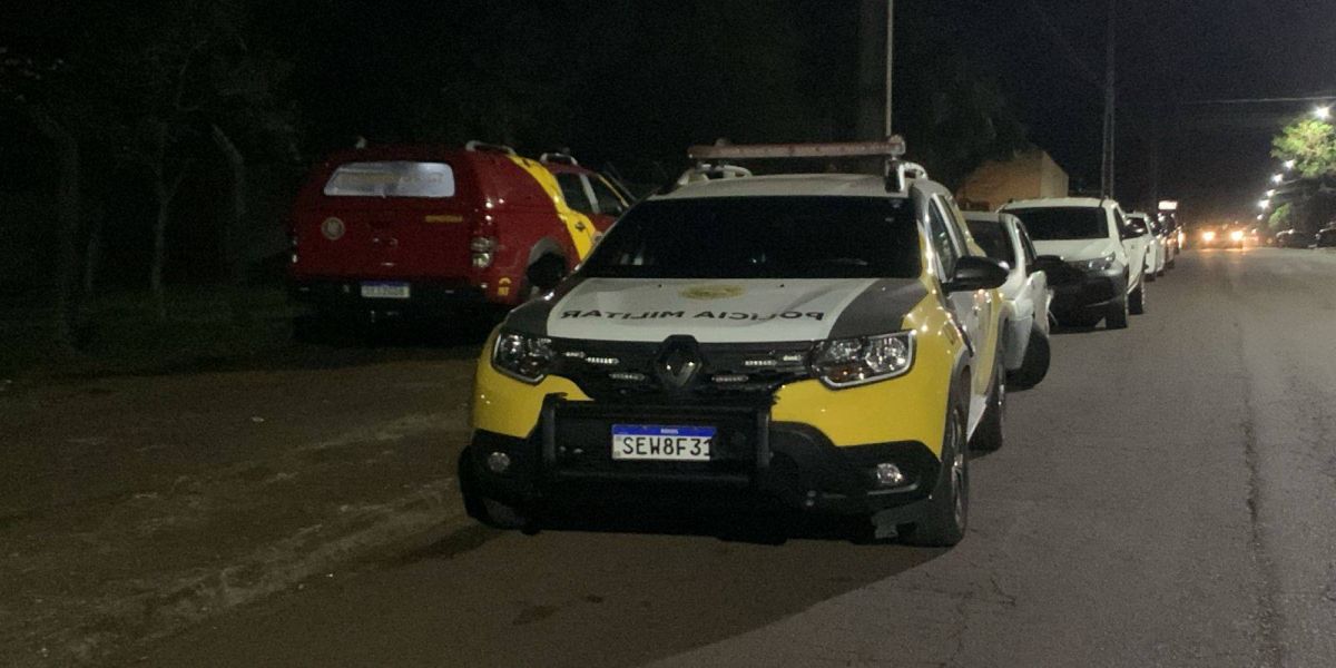 Caminhão do Corpo de Bombeiros se envolve em acidente no Jardim Alvorada em Cascavel