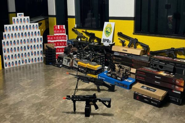 Caixas de celulares, armas de air soft e eletrônicos são apreendidos dentro de ônibus em Corbelia