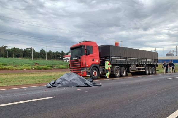 Ciclista morre após ser atropelado por caminhão na BR-277, em Cascavel