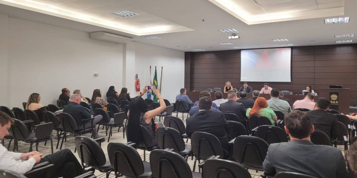 Encontro promove interação de advogados com novo juiz de Execuções Penais da Comarca de Cascavel
