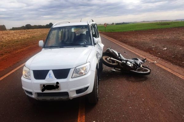 Motociclista e motorista ficam feridos em colisão na PR-239 em Toledo
