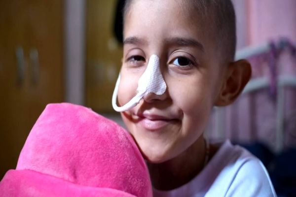 Esperança para Yasmin: Governo do Paraná irá comprar remédio de R$ 2,4 milhões após falha de empresa