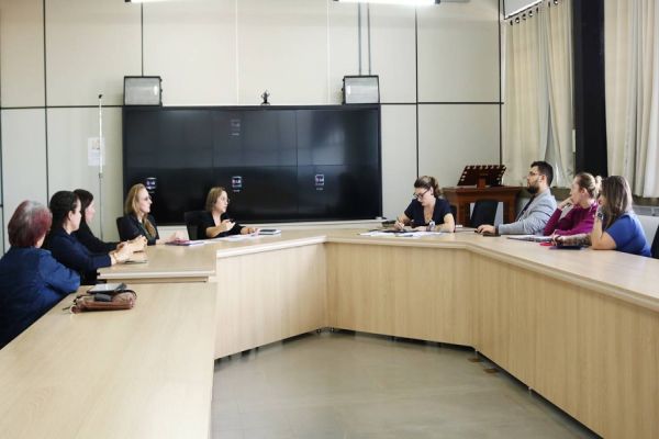 Prefeitura de Cascavel não propõe solução para cumprimento do Piso do Magistério, diz Siprovel