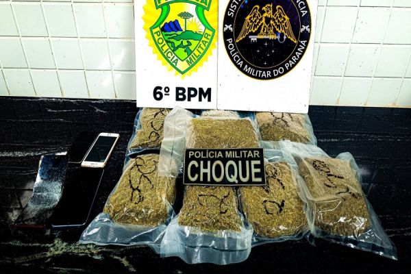 Polícia Militar apreende 2 kg de maconha e detém homem no Bairro Periolo em Cascavel