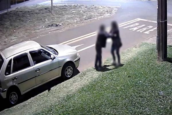 Imagem referente a notícia: Briga de casal termina em agressão física na Rua Kamayuras em Cascavel