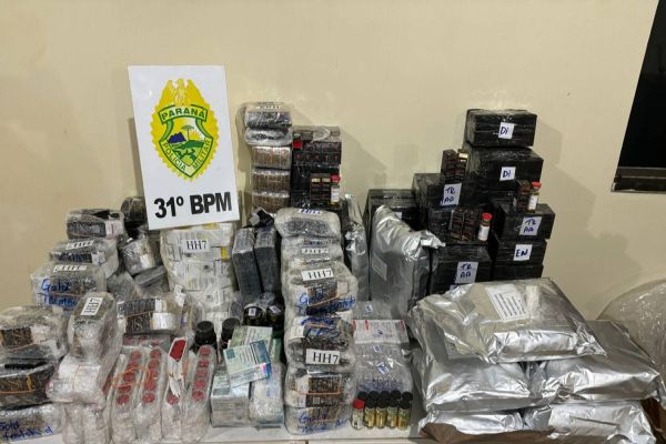 Imagem referente a notícia: Contrabando de anabolizantes e celulares é frustrado pela PM em Corbélia: R$ 150 mil em mercadorias