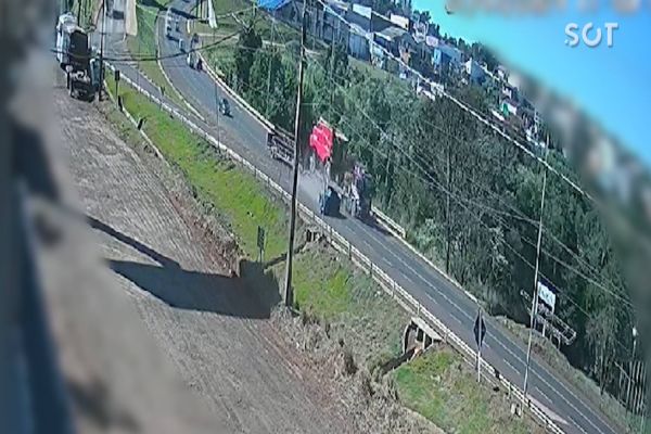 Câmera registra grave acidente que deixou uma criança morta e cinco feridos grave na BR-277