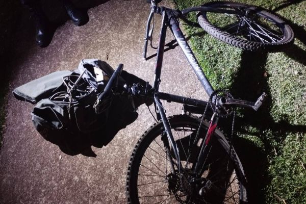 Homem é preso pela GM após tentar furtar fios de telefonia no centro de Cascavel