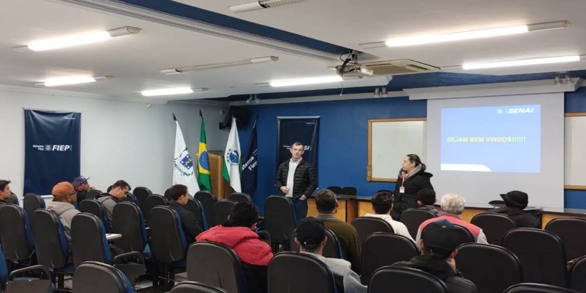 Parceria formará 35 funcionários no curso técnico de eletromecânica