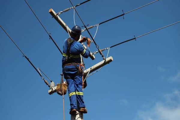 Copel antecipa obras e vai entregar 5 novas subestações em 2024