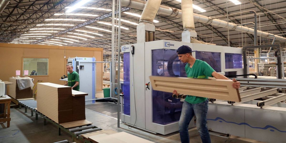 Paraná gerou 53,6 mil empregos para jovens e está em terceiro lugar no ranking nacional