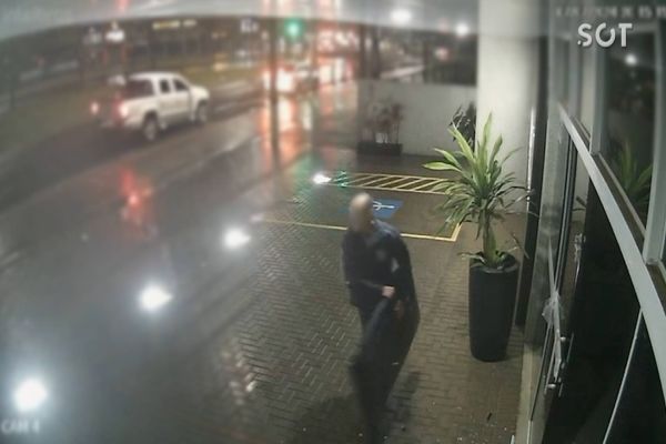 Ladrão flagrado por câmeras e preso em flagrante pelo GDE após furtar escritório de advocacia