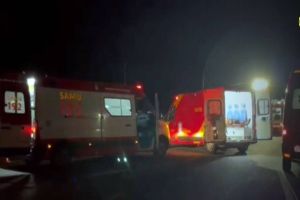 Imagem referente à notícia: Colisão entre ônibus do transporte coletivo deixa feridos e mobiliza equipes de resgate em Cascavel