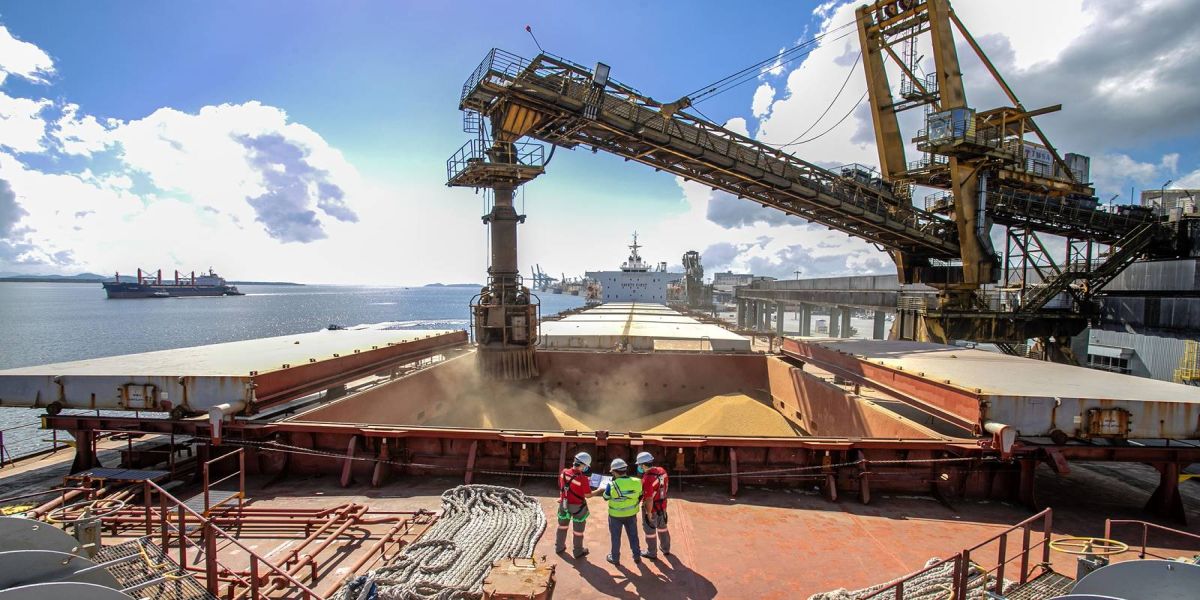 Portos do Paraná batem recorde de movimentação no primeiro semestre de 2024