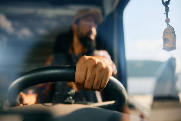 Dia do Caminhoneiro: medidas simples podem evitar câncer de pele