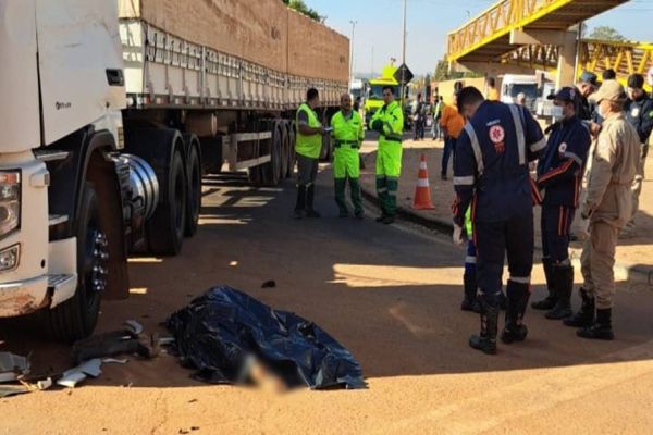 Motorista morre atropelado após briga de trânsito na frente da família; Suspeito é preso