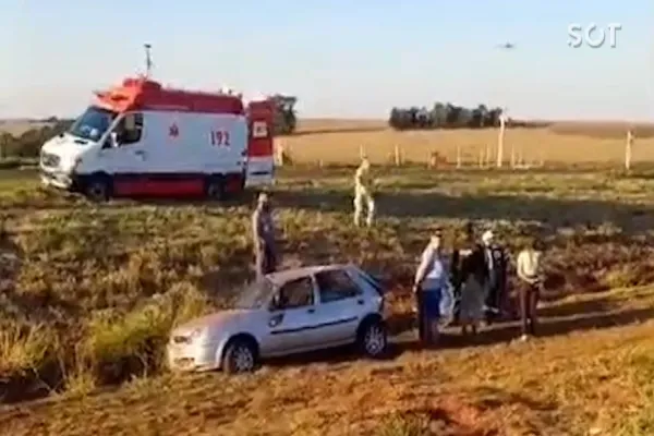 Foto relacionada a notícia: Cinco pessoas ficam feridas em colisão traseira na BR 163 em Quatro Pontes