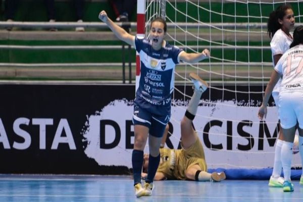 Stein Cascavel Futsal inicia Libertadores com goleada de 11 a 0 em cima do Llaneros, da Colômbia