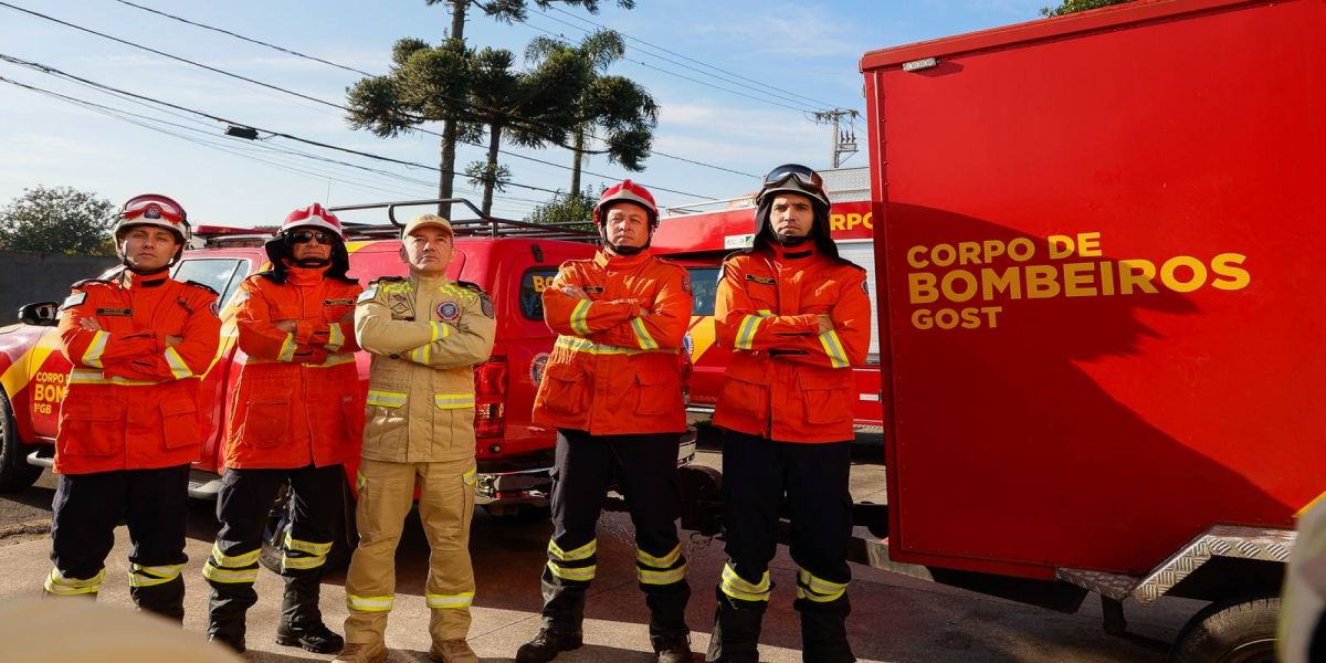 Paraná envia bombeiros para ajudar no combate a incêndios no Pantanal