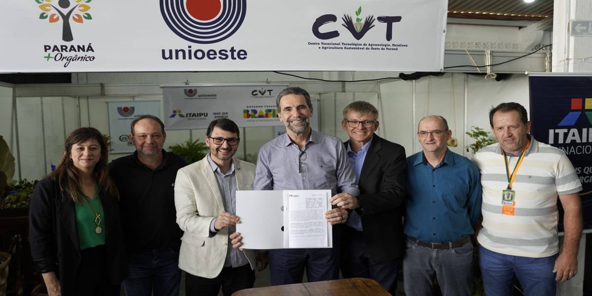 Unioeste assina convênio de pesquisa e desenvolvimento com Itaipu Binacional