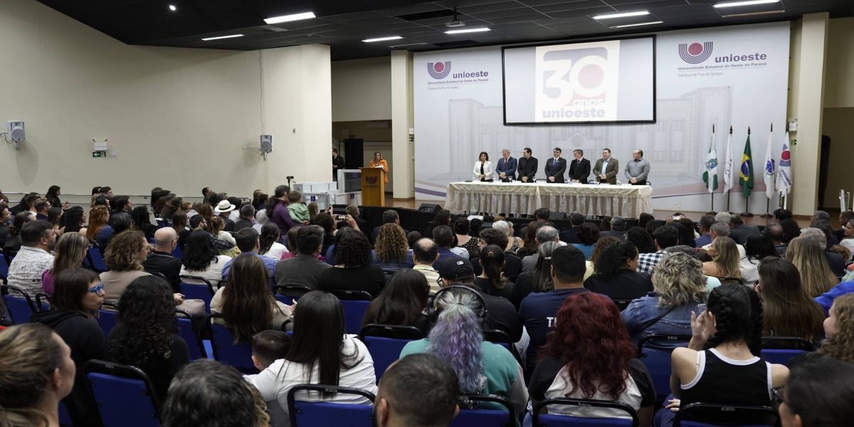 Unioeste celebra 30 anos com homenagens e lançamento de TV Interativa