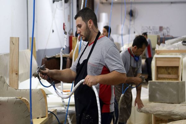 Com meio milhão de empregos desde 2020, Paraná alcança 3,2 milhões de carteiras assinadas