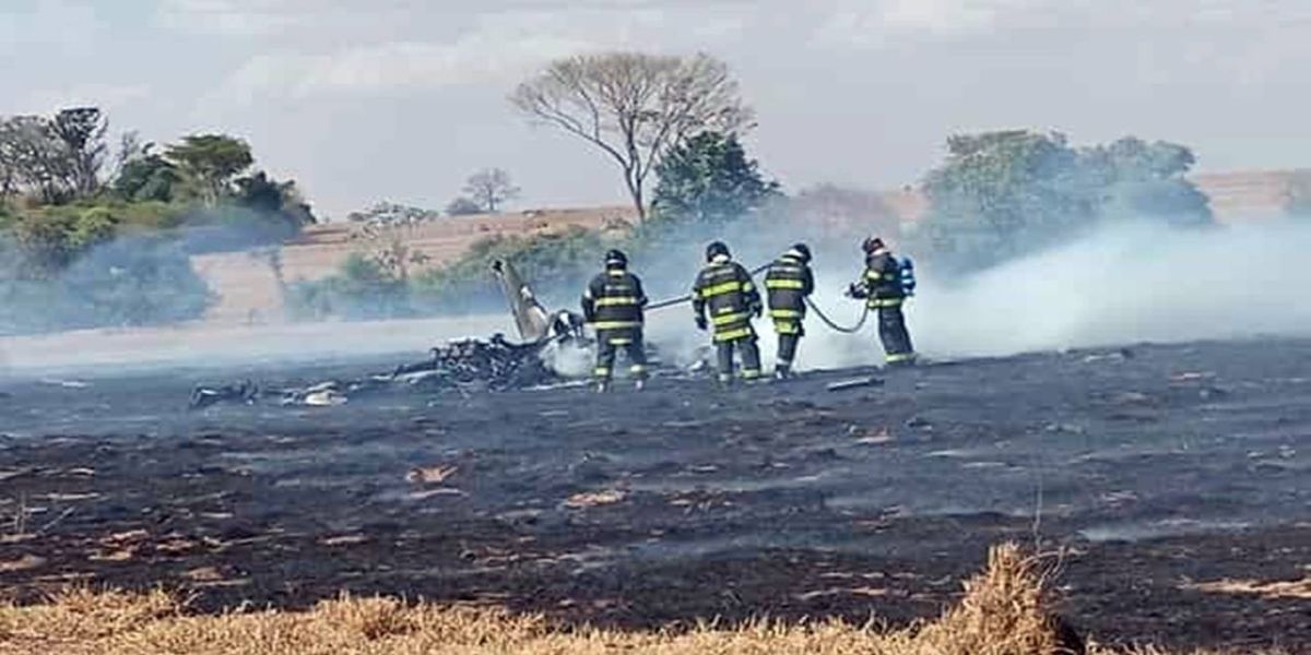 Tragédia Aérea: Monomotor cai em fazenda e mata três em Birigui